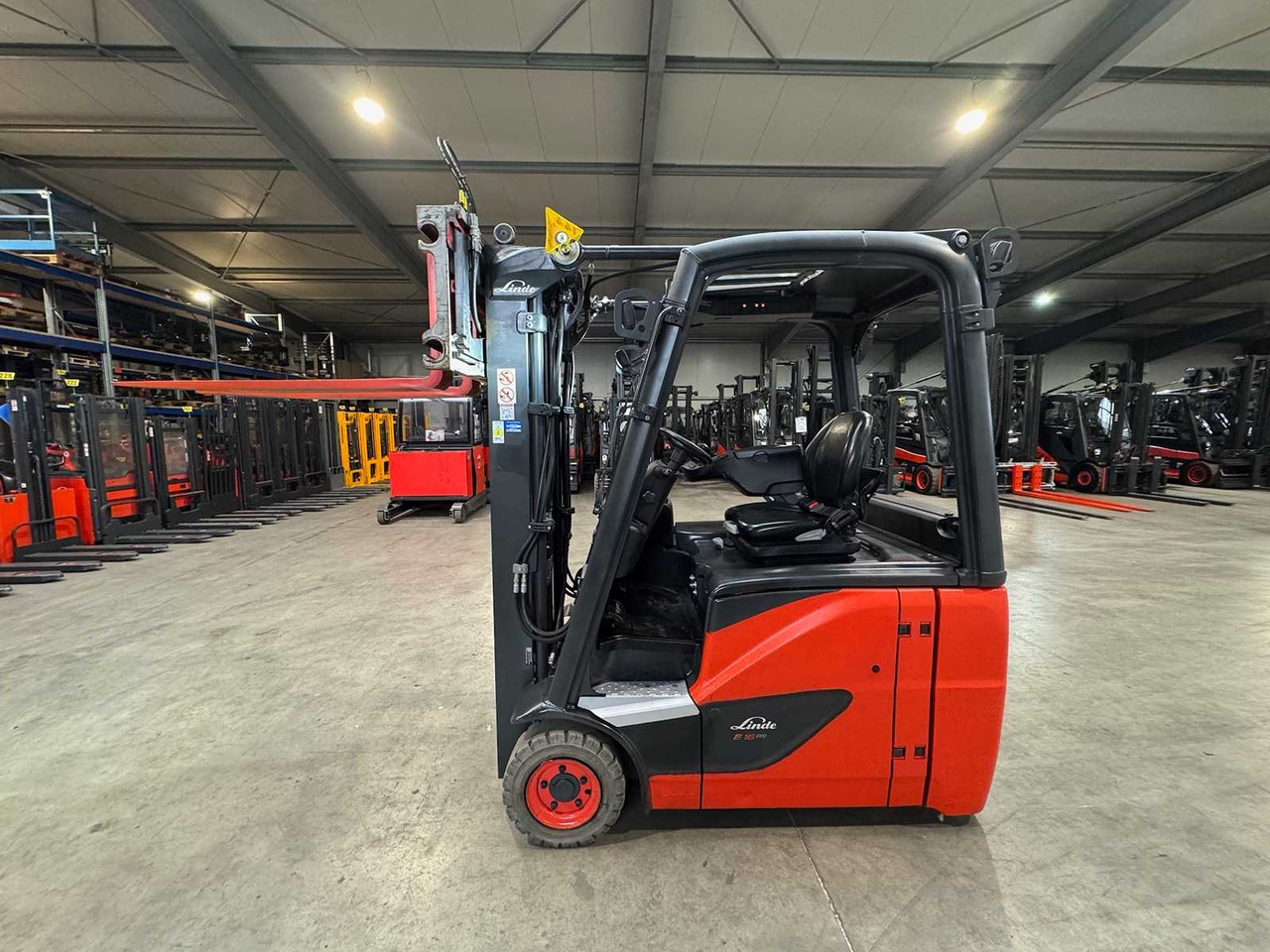 2022 SERVICE + UVV 12/2026 LINDE E16H-02 EVO TRIPLEX 3RD + 4TH VALVE FORK ADJUSTER 2,660 HOURS - رافعة شوكية: صور 3 2022 SERVICE + UVV 12/2026 LINDE E16H-02 EVO TRIPLEX 3RD + 4TH VALVE FORK ADJUSTER 2,660 HOURS - رافعة شوكية: صور 3