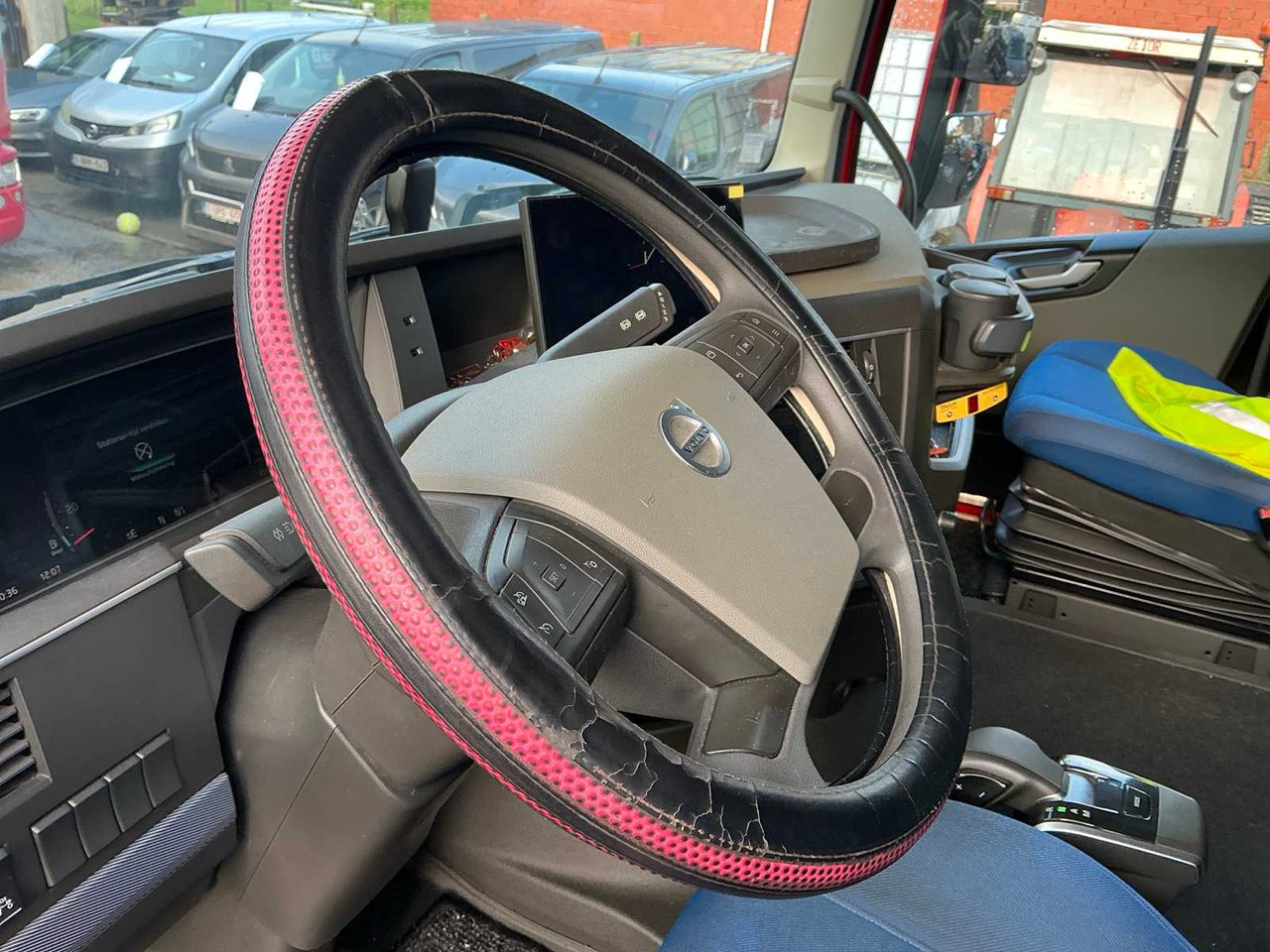 2022 VOLVO FH460 TRACTOR VOLVO FH460 - شاحنة: صور 5 2022 VOLVO FH460 TRACTOR VOLVO FH460 - شاحنة: صور 5