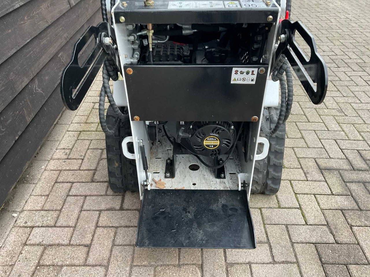 2025 JLH LRT 360 SKID STEER LOADER - اللودر المجنزر صغير: صور 4 2025 JLH LRT 360 SKID STEER LOADER - اللودر المجنزر صغير: صور 4