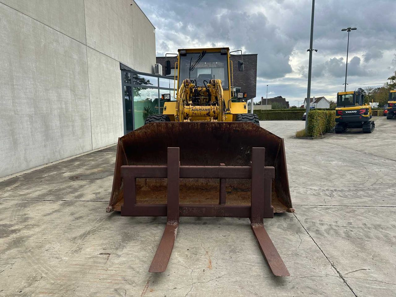 AHLMANN - 1999 - AS200 - SHOVEL - اللودر بعجل: صور 2 AHLMANN - 1999 - AS200 - SHOVEL - اللودر بعجل: صور 2