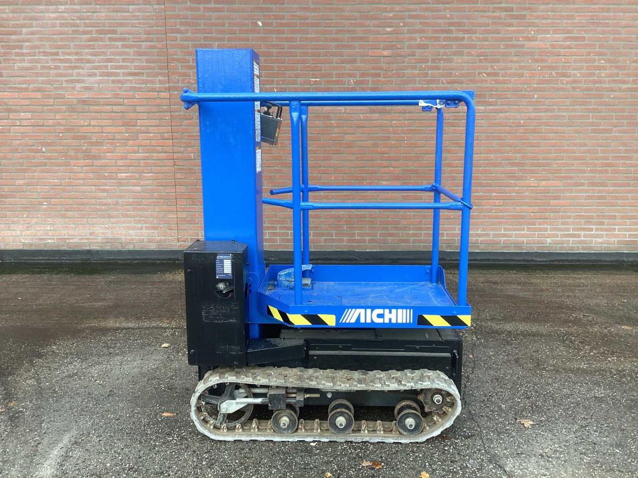 AICHI 2009 AICHI RM04B CRAWLER BOOM LIFT - منصات هيدروليكية متنقلة: صور 1 AICHI 2009 AICHI RM04B CRAWLER BOOM LIFT - منصات هيدروليكية متنقلة: صور 1