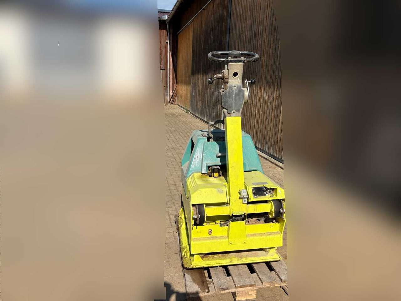 Ammann APH 100 - 20 - صفائح اهتزازية: صور 4 Ammann APH 100 - 20 - صفائح اهتزازية: صور 4