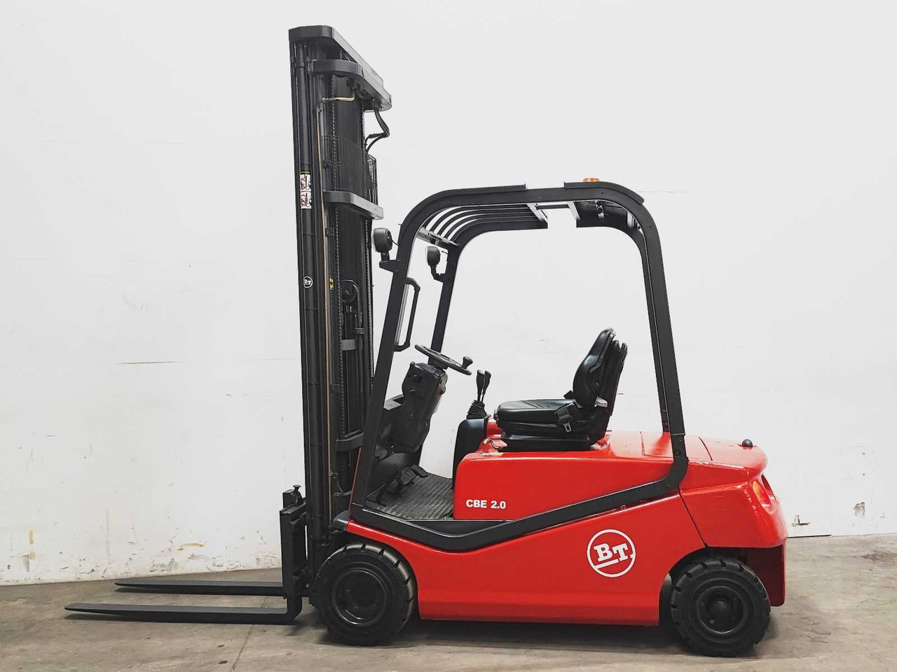 BT - 2002 - CBE 2.0F - FORKLIFT TRUCK - رافعة شوكية: صور 4 BT - 2002 - CBE 2.0F - FORKLIFT TRUCK - رافعة شوكية: صور 4