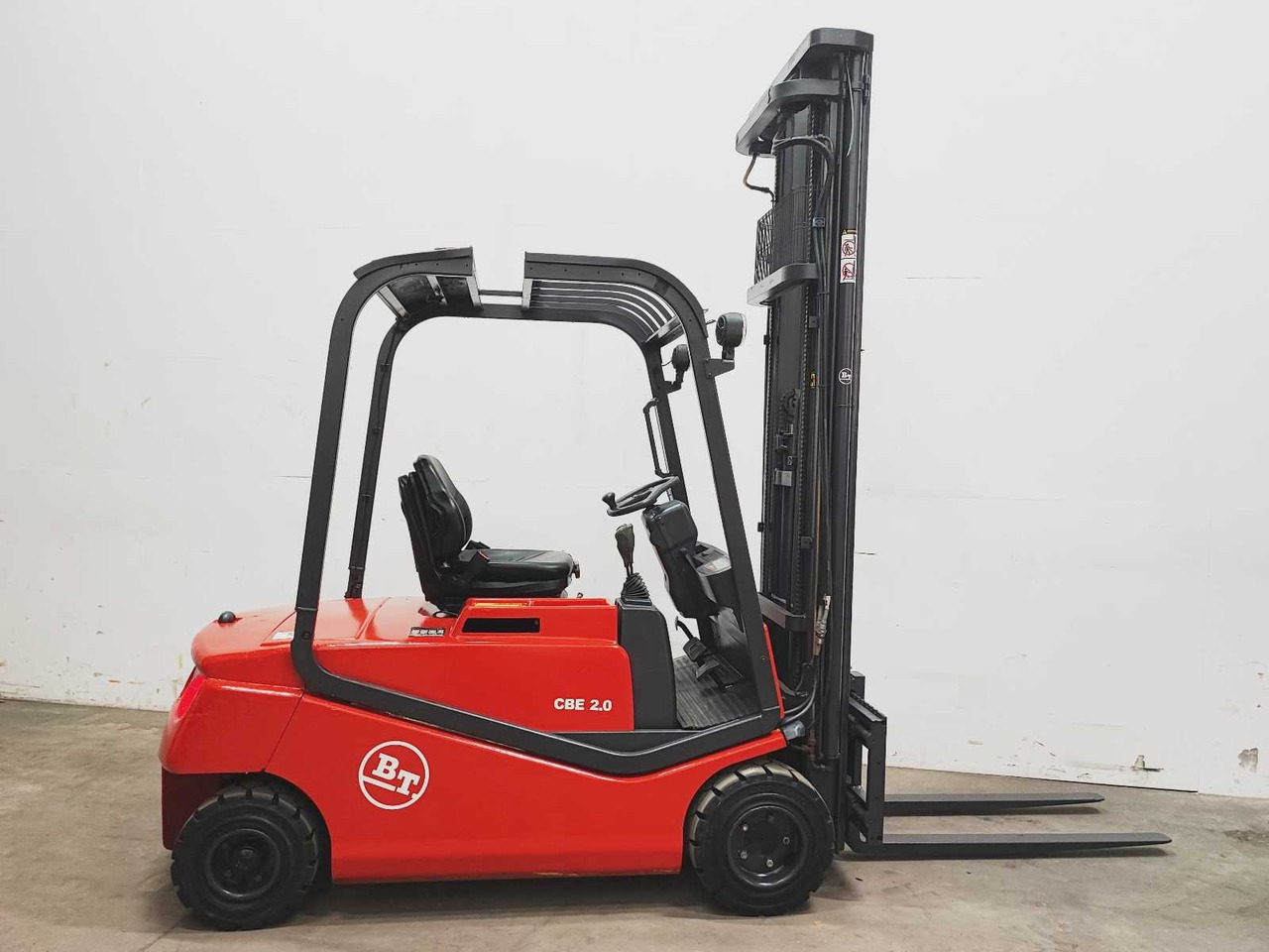 BT - 2002 - CBE 2.0F - FORKLIFT TRUCK - رافعة شوكية: صور 5 BT - 2002 - CBE 2.0F - FORKLIFT TRUCK - رافعة شوكية: صور 5
