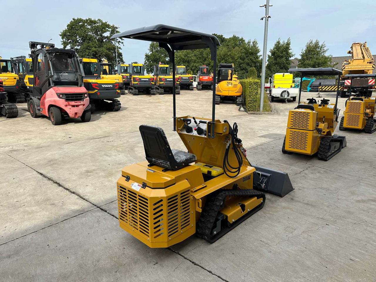 CAPTOK - 2025 - CK80C - SKID STEER LOADER - اللودر المجنزر صغير: صور 4 CAPTOK - 2025 - CK80C - SKID STEER LOADER - اللودر المجنزر صغير: صور 4