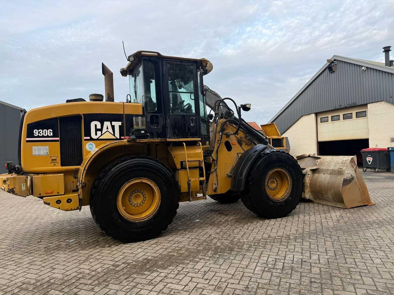 CAT - 930G - 8009 HOURS - SHOVEL INCL. BAK AND QUICK CHANGE - اللودر بعجل: صور 5 CAT - 930G - 8009 HOURS - SHOVEL INCL. BAK AND QUICK CHANGE - اللودر بعجل: صور 5
