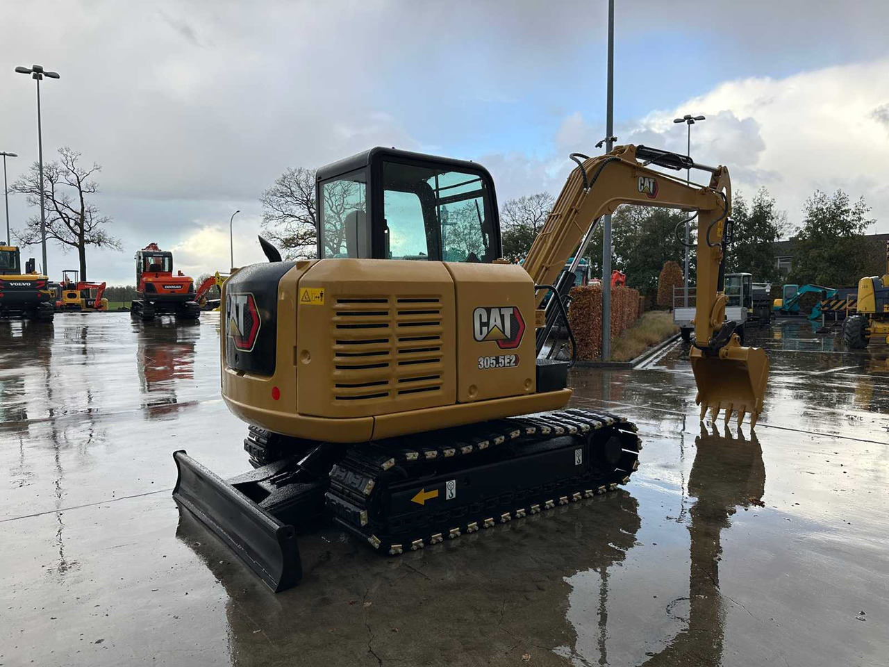 CATERPILLAR - 2017 - 305.5E2 - MIDI EXCAVATOR - حفارة: صور 4 CATERPILLAR - 2017 - 305.5E2 - MIDI EXCAVATOR - حفارة: صور 4