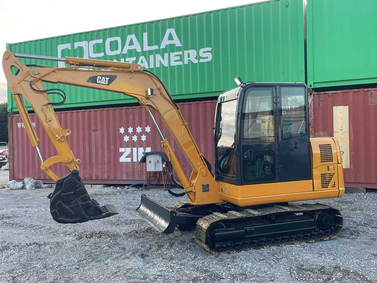 CATERPILLAR - 306 - MINI-EXCAVATOR - 2010 - حفارة مصغرة: صور 3 CATERPILLAR - 306 - MINI-EXCAVATOR - 2010 - حفارة مصغرة: صور 3