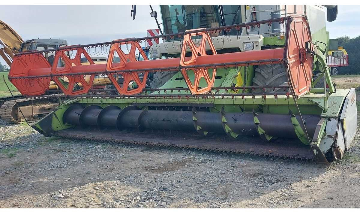 CLAAS V600 HARVESTER CUTTING - حصادة شاملة: صور 1 CLAAS V600 HARVESTER CUTTING - حصادة شاملة: صور 1