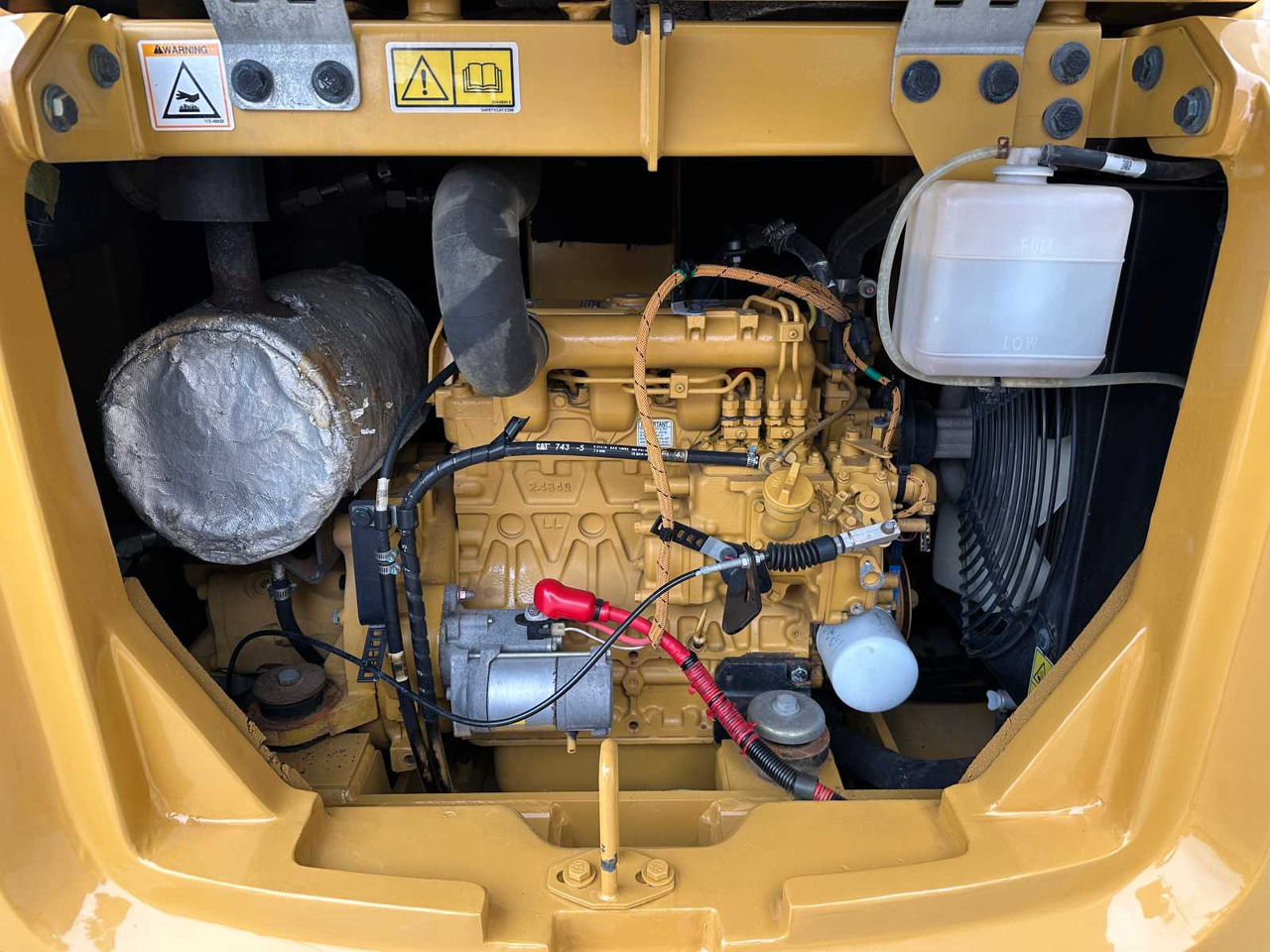 حفارات زحافة Caterpillar 305.5E2: صور 24
