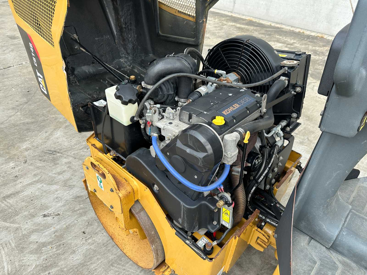 مدحلة الأسفلت Caterpillar CB14 CB14B: صور 20