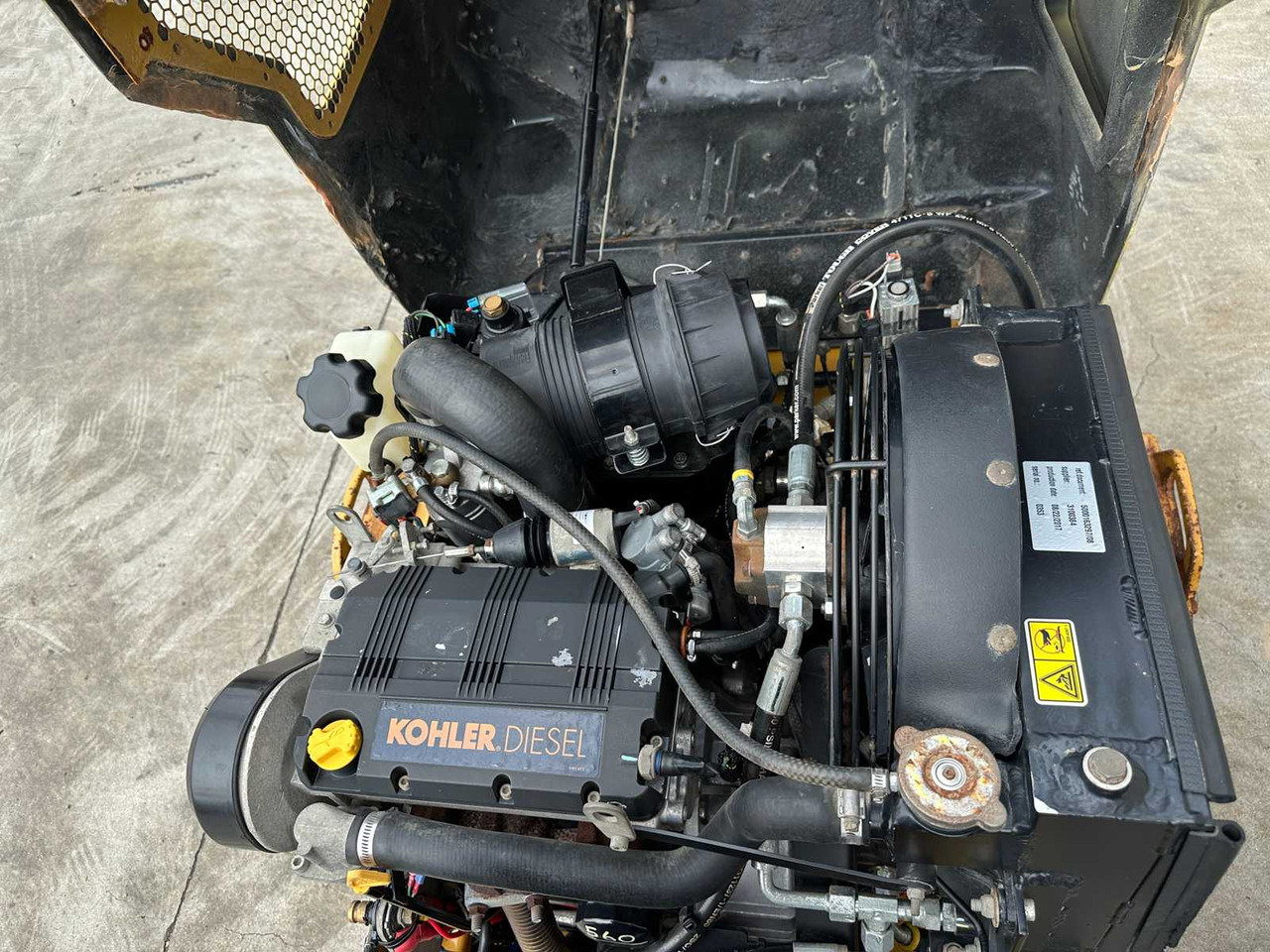 مدحلة الأسفلت Caterpillar CB14 CB14B: صور 25