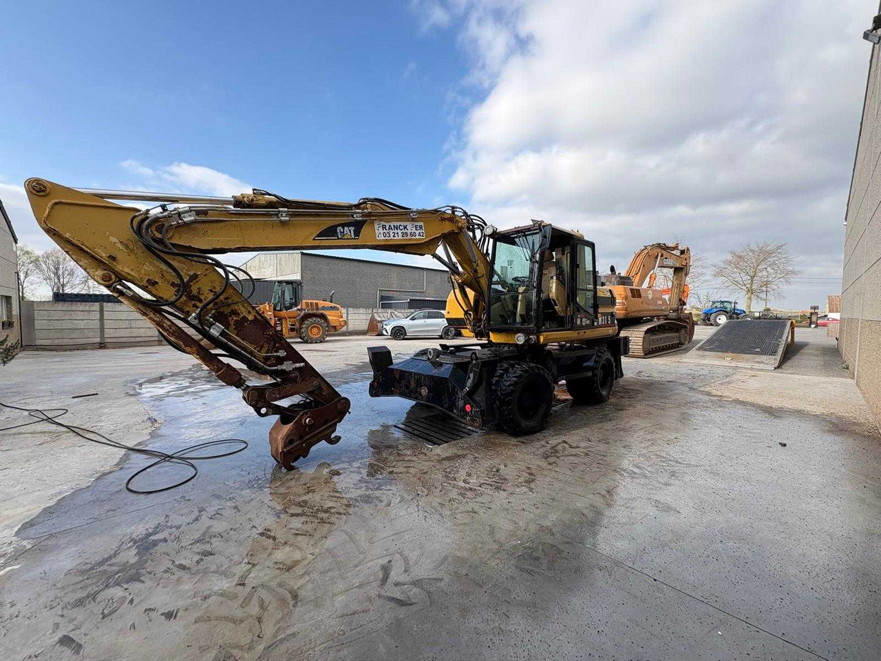 Caterpillar M315 - حفارة على عجلات: صور 4 Caterpillar M315 - حفارة على عجلات: صور 4