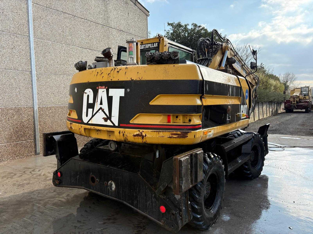Caterpillar M315 - حفارة على عجلات: صور 3 Caterpillar M315 - حفارة على عجلات: صور 3