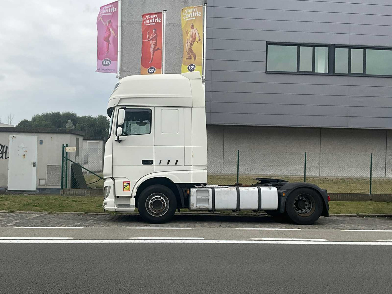 DAF XF 460 FT - 2015 - شاحنة: صور 2 DAF XF 460 FT - 2015 - شاحنة: صور 2