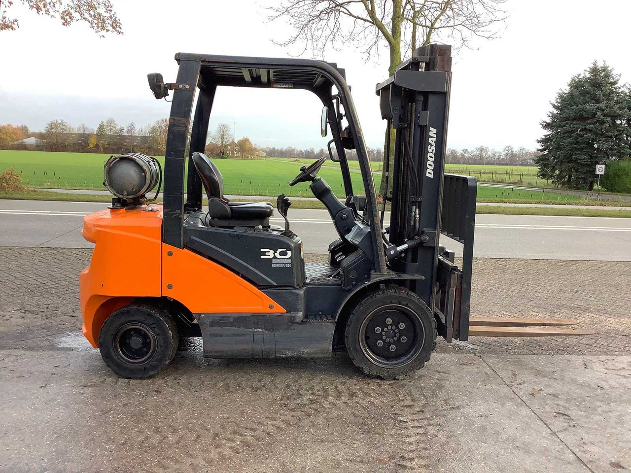 DOOSAN - 2021 - G30P-7 LP - FORKLIFT - رافعة شوكية: صور 1 DOOSAN - 2021 - G30P-7 LP - FORKLIFT - رافعة شوكية: صور 1