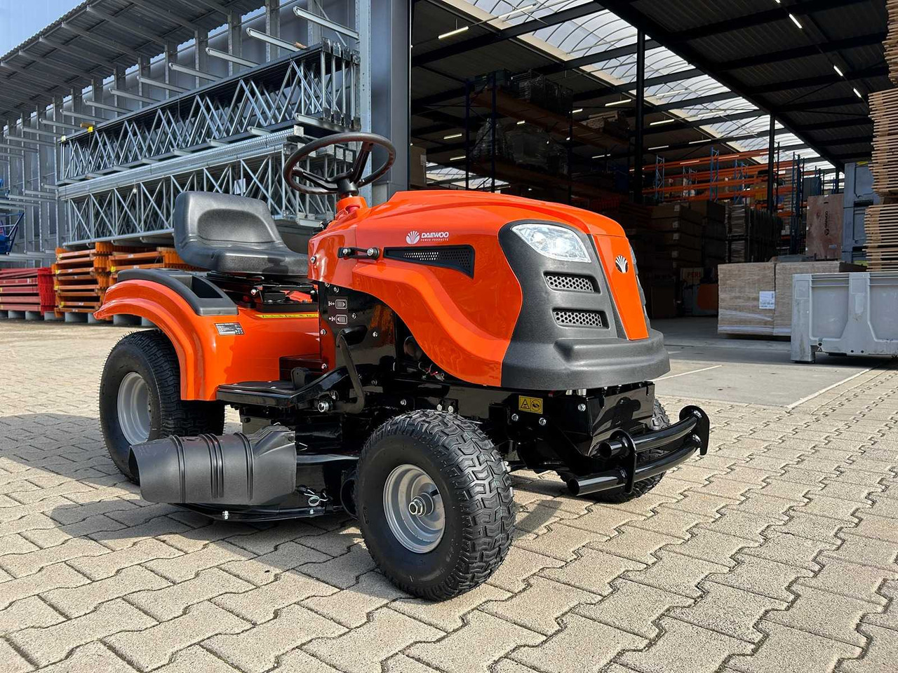 Daewoo DA1066HX - جزازة المروج: صور 4 Daewoo DA1066HX - جزازة المروج: صور 4