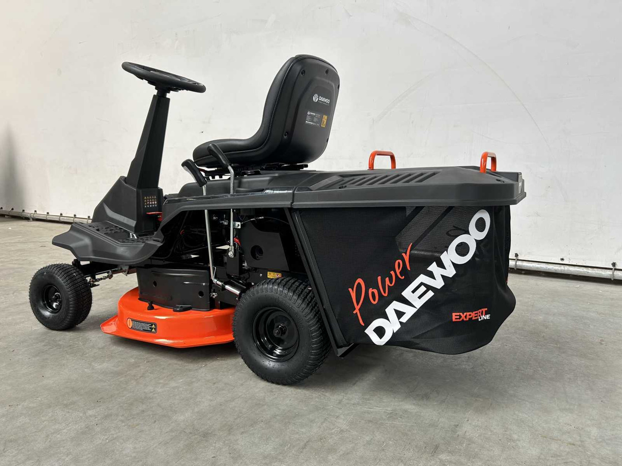 Daewoo DAXRM224 - جزازة المروج: صور 4 Daewoo DAXRM224 - جزازة المروج: صور 4