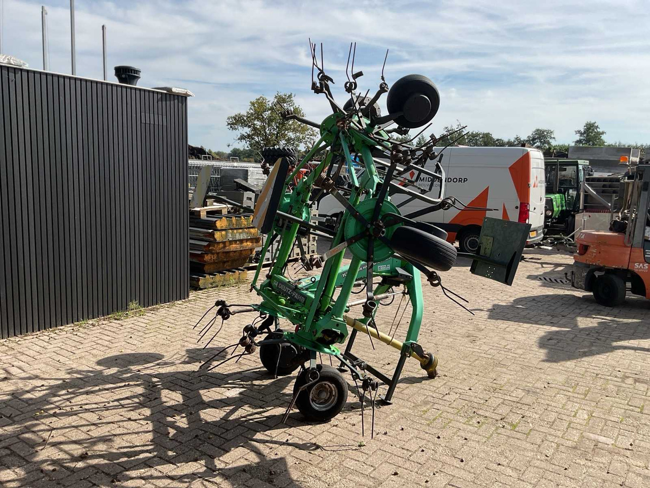 Deutz-Fahrenheit 6561 - معدات القش: صور 3 Deutz-Fahrenheit 6561 - معدات القش: صور 3