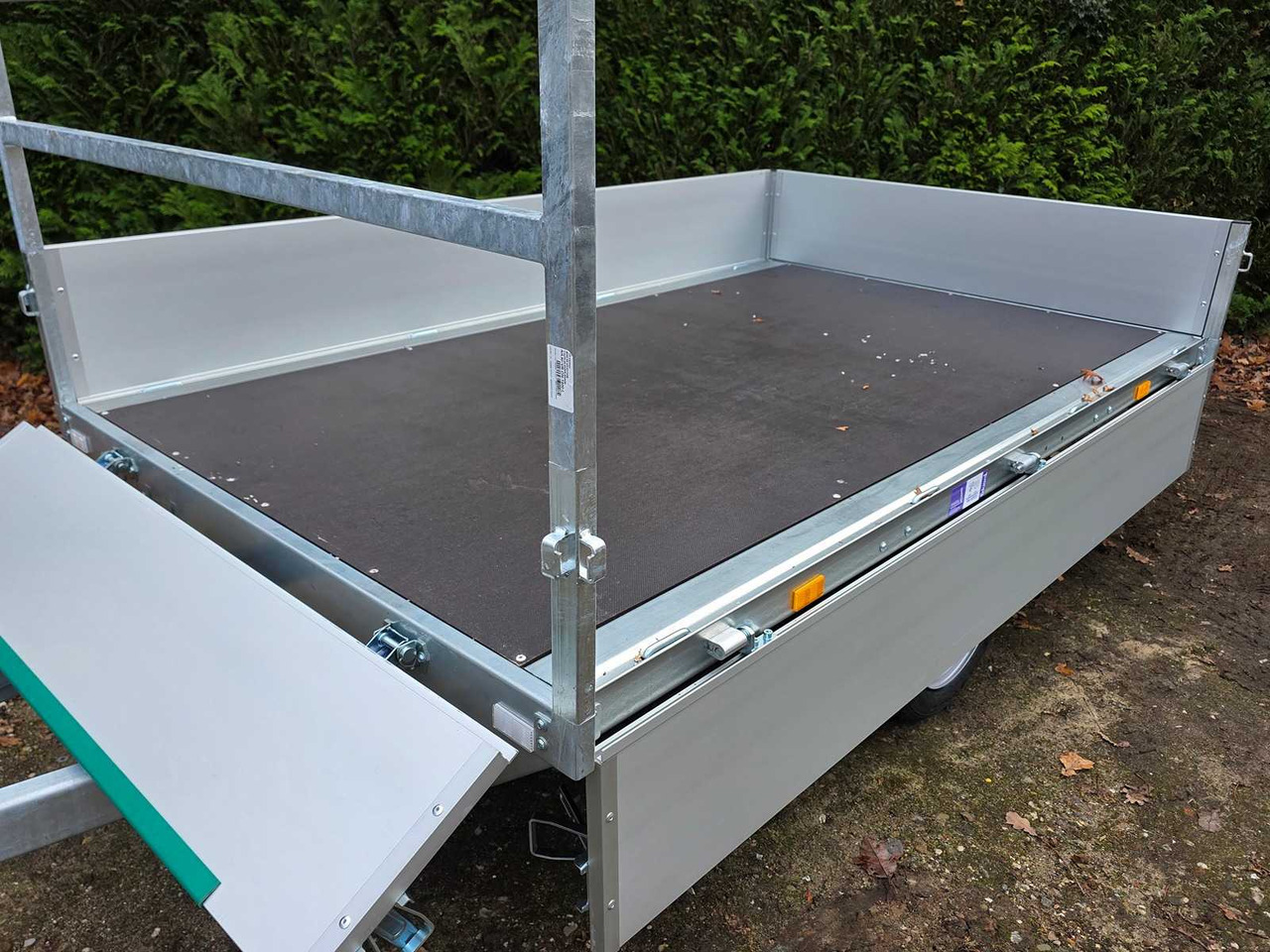 EDUARD - PLATFORM TRAILER - 230 X 145 - TRAILER - NEW - مقطورة: صور 3 EDUARD - PLATFORM TRAILER - 230 X 145 - TRAILER - NEW - مقطورة: صور 3