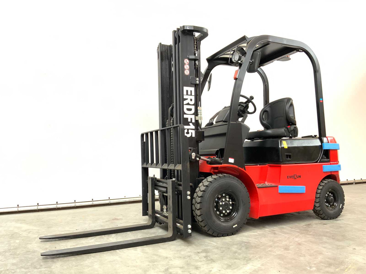 EVERUN - 2024 - ERDF15 - FORKLIFT 1.5T DIESEL - رافعة شوكية: صور 2 EVERUN - 2024 - ERDF15 - FORKLIFT 1.5T DIESEL - رافعة شوكية: صور 2