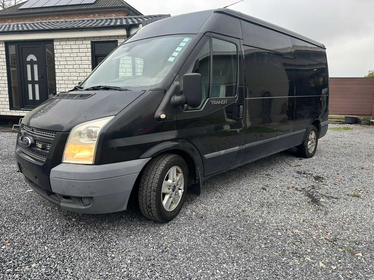 FORD TRANSIT COMMERCIAL VEHICLE - الشاحنات الصغيرة: صور 1 FORD TRANSIT COMMERCIAL VEHICLE - الشاحنات الصغيرة: صور 1