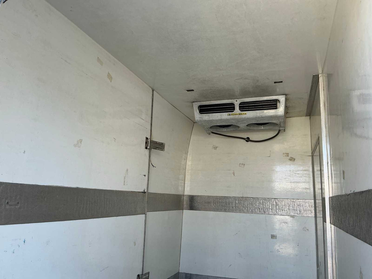 FORD TRANSIT VAN - الشاحنات الصغيرة: صور 3 FORD TRANSIT VAN - الشاحنات الصغيرة: صور 3