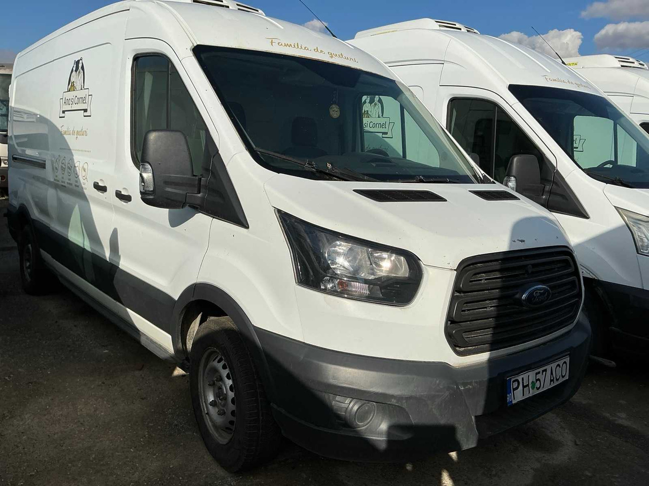 FORD VAN - الشاحنات الصغيرة: صور 1 FORD VAN - الشاحنات الصغيرة: صور 1