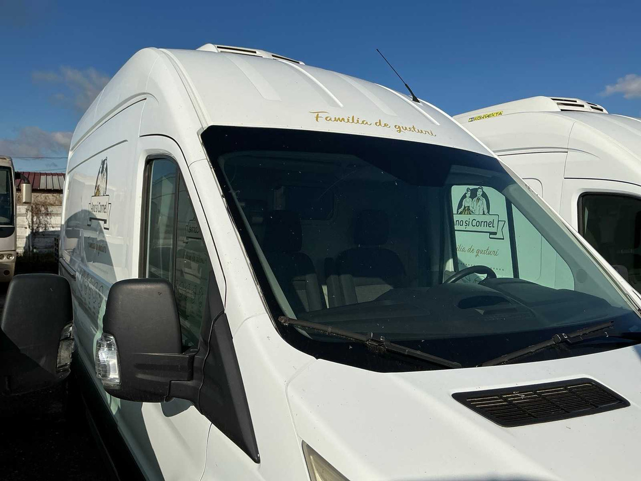 FORD VAN - الشاحنات الصغيرة: صور 4 FORD VAN - الشاحنات الصغيرة: صور 4