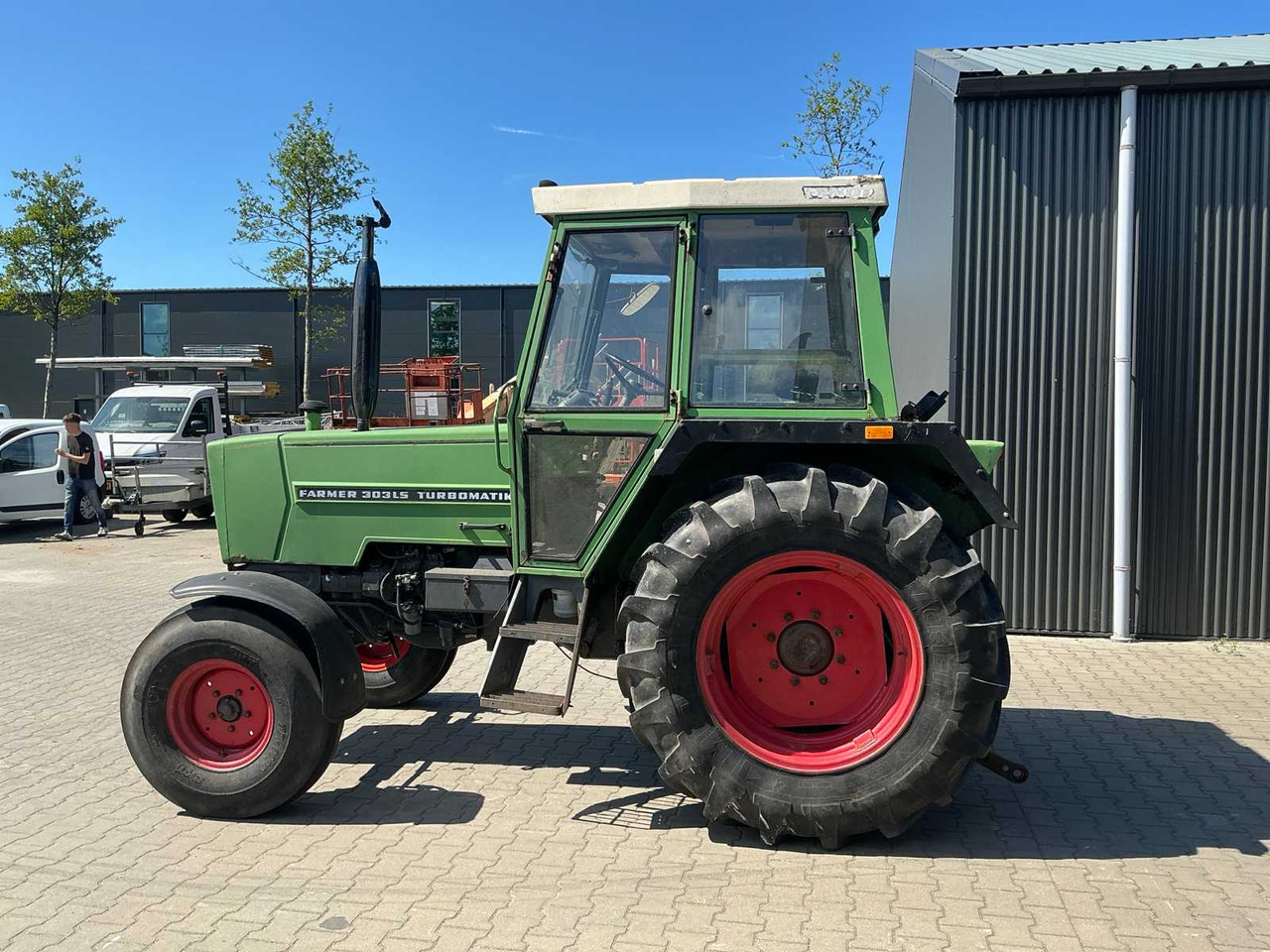 Fendt Farmer 303LS Turbomatic - جرار: صور 4 Fendt Farmer 303LS Turbomatic - جرار: صور 4