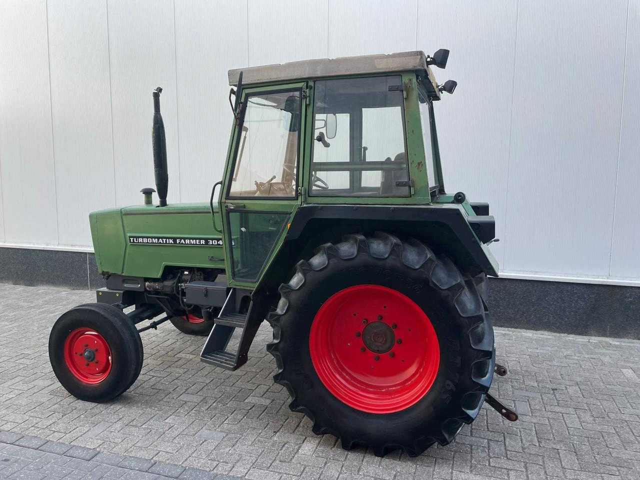 Fendt Farmer 304 - جرار: صور 3 Fendt Farmer 304 - جرار: صور 3