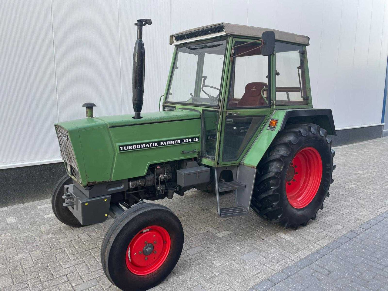 Fendt Farmer 304 - جرار: صور 2 Fendt Farmer 304 - جرار: صور 2