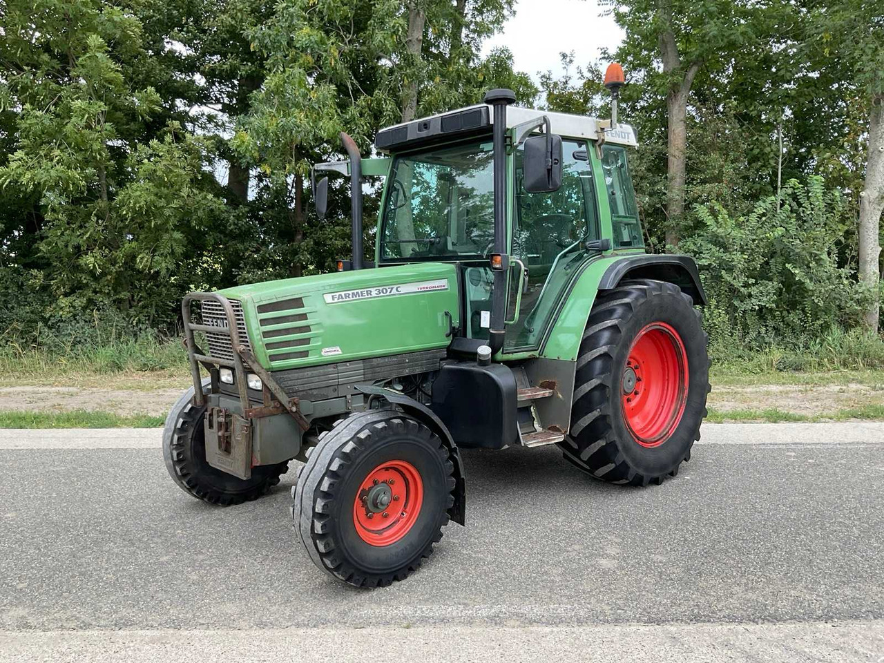 Fendt Farmer 307C - جرار: صور 1 Fendt Farmer 307C - جرار: صور 1