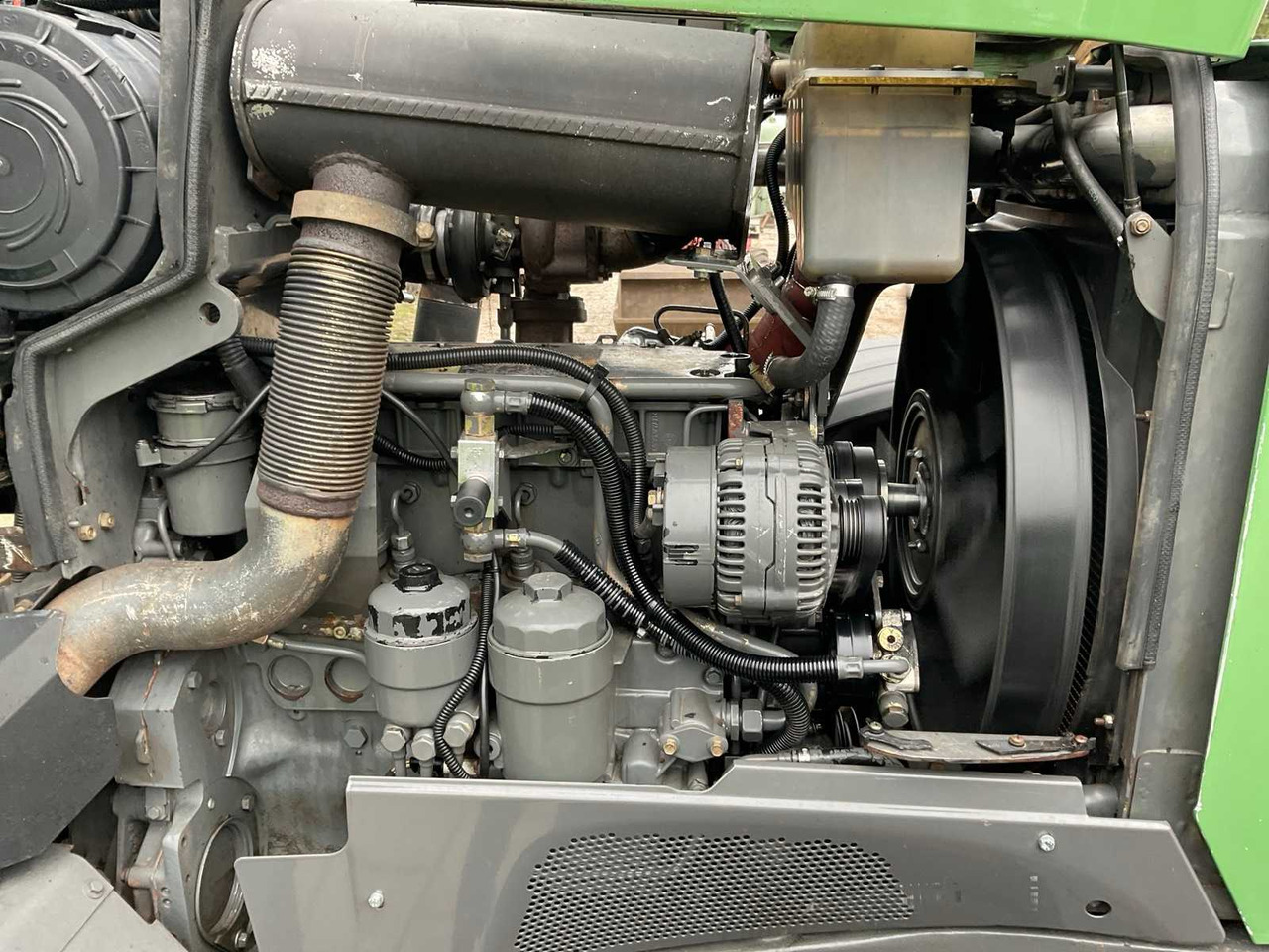 جرار Fendt Farmer 410 Vario: صور 43