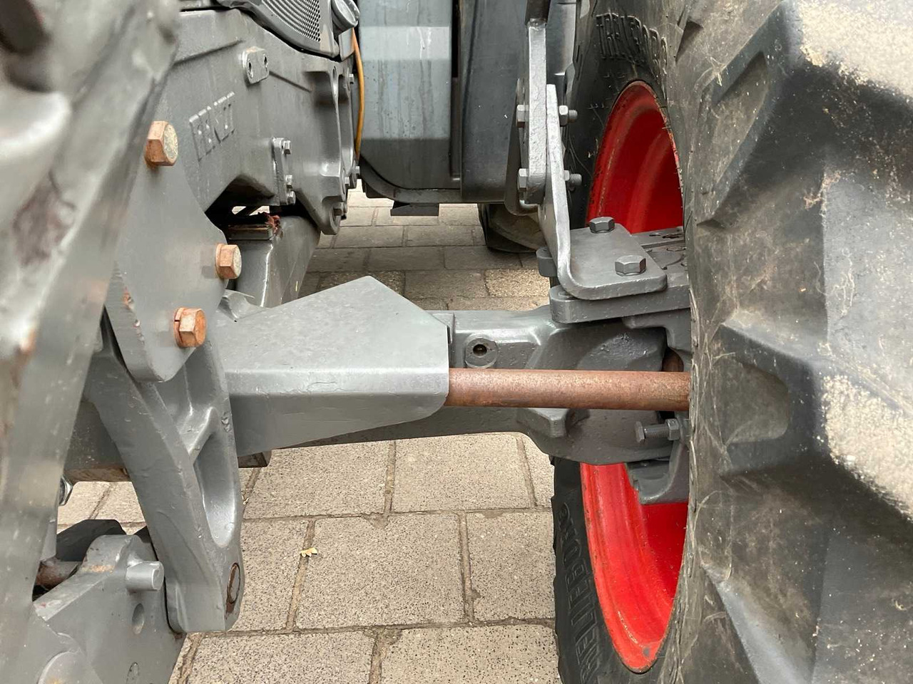 جرار Fendt Farmer 410 Vario: صور 12