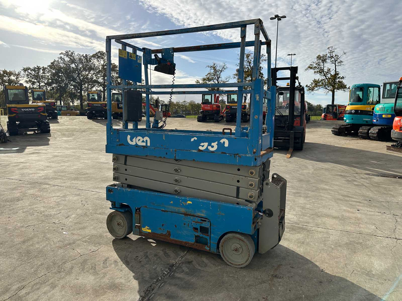 GENIE - 2014 - GS-1930 - AERIAL PLATFORM - SCISSOR LIFT - منصات هيدروليكية متنقلة: صور 3 GENIE - 2014 - GS-1930 - AERIAL PLATFORM - SCISSOR LIFT - منصات هيدروليكية متنقلة: صور 3