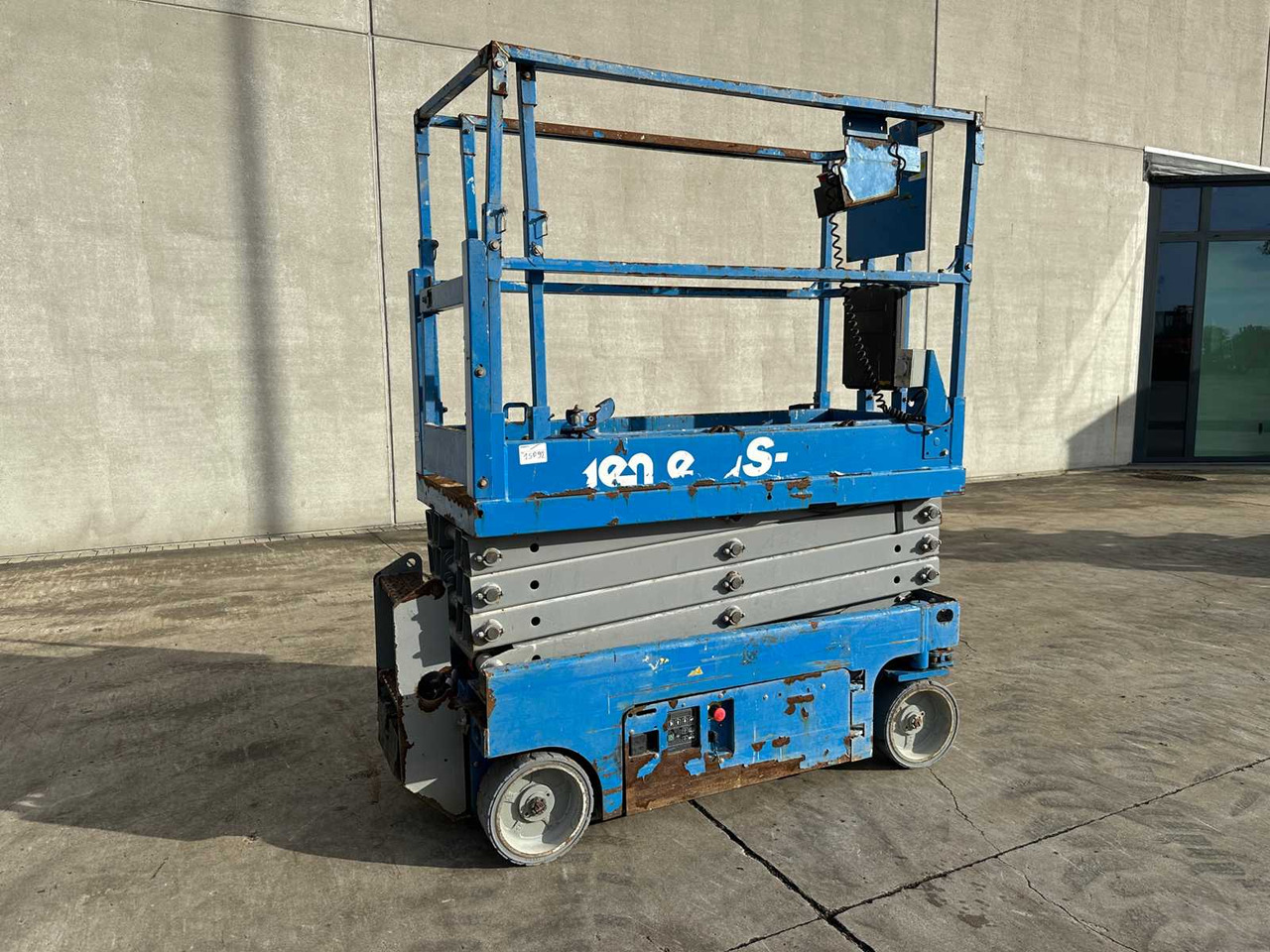 GENIE - 2014 - GS-1930 - AERIAL PLATFORM - SCISSOR LIFT - منصات هيدروليكية متنقلة: صور 1 GENIE - 2014 - GS-1930 - AERIAL PLATFORM - SCISSOR LIFT - منصات هيدروليكية متنقلة: صور 1