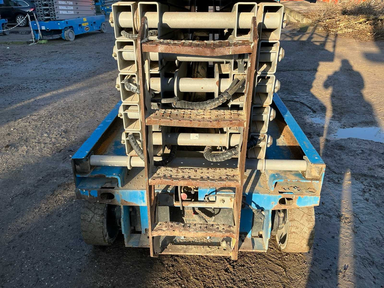 منصات هيدروليكية متنقلة GENIE - GS4047 - AERIAL WORK PLATFORMS - 2015 (ESN14015024): صور 10