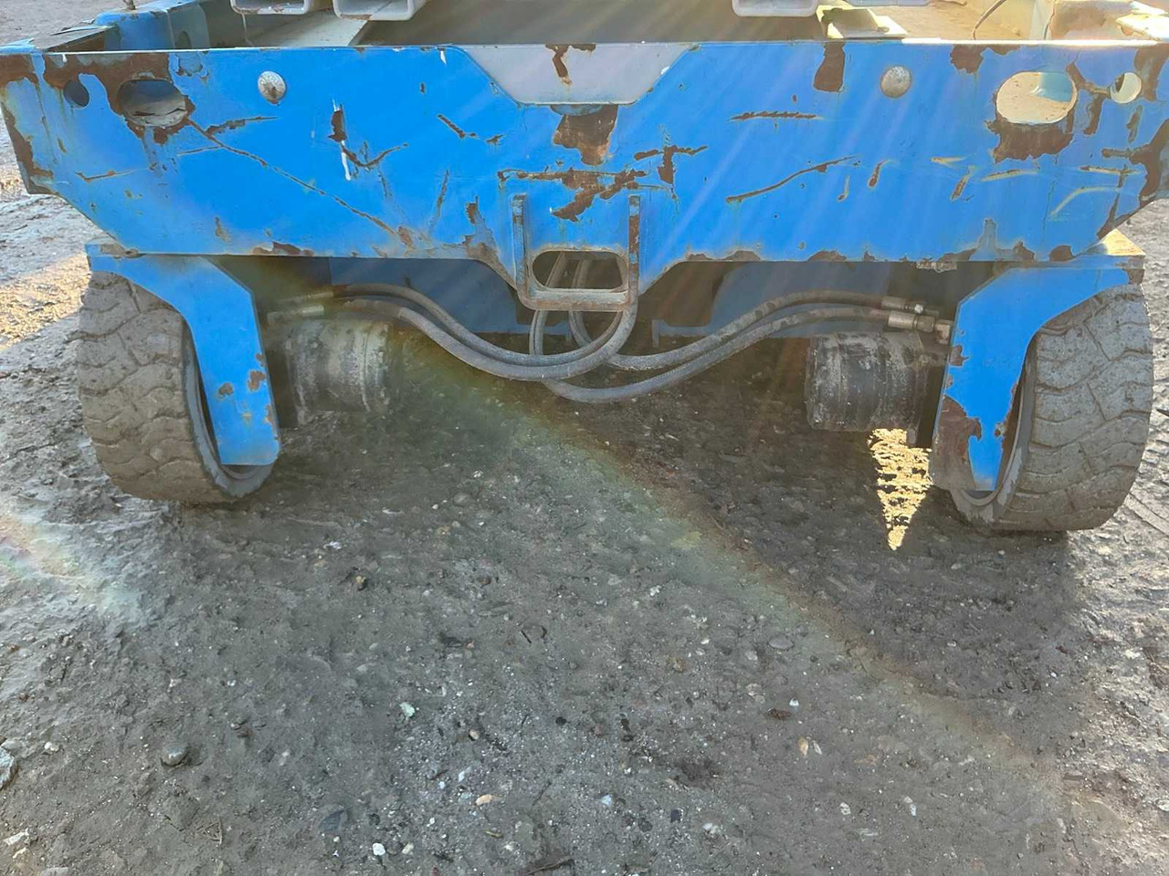 منصات هيدروليكية متنقلة GENIE - GS4047 - AERIAL WORK PLATFORMS - 2015 (ESN14015024): صور 7