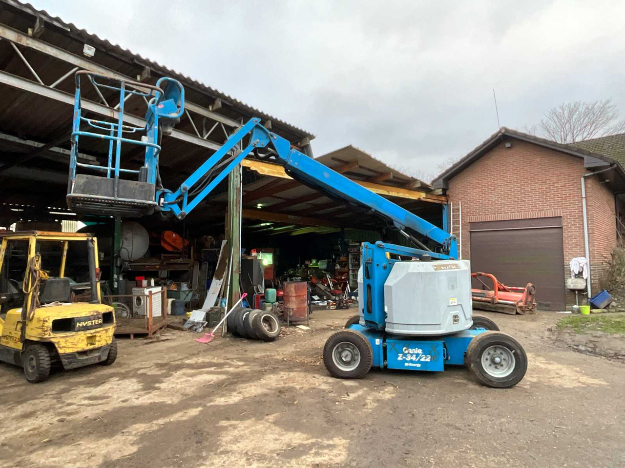 GENIE Z-34/22 AERIAL PLATFORM 2006 - منصات هيدروليكية متنقلة: صور 1 GENIE Z-34/22 AERIAL PLATFORM 2006 - منصات هيدروليكية متنقلة: صور 1