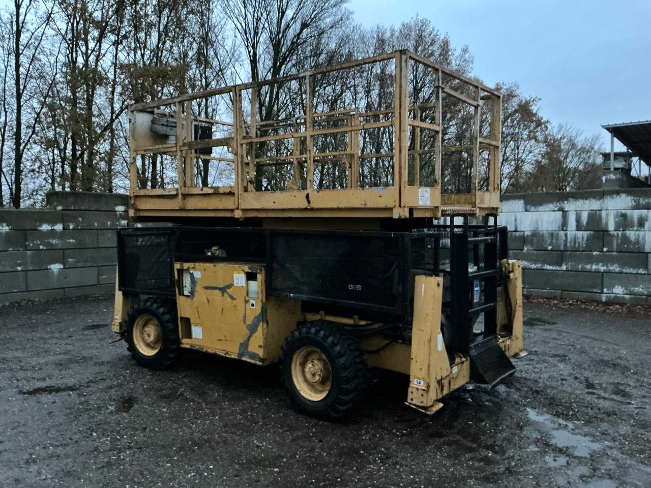 GROVE MAN LIFT SM4688XT AERIAL PLATFORM DEFECTIVE - منصات هيدروليكية متنقلة: صور 3 GROVE MAN LIFT SM4688XT AERIAL PLATFORM DEFECTIVE - منصات هيدروليكية متنقلة: صور 3