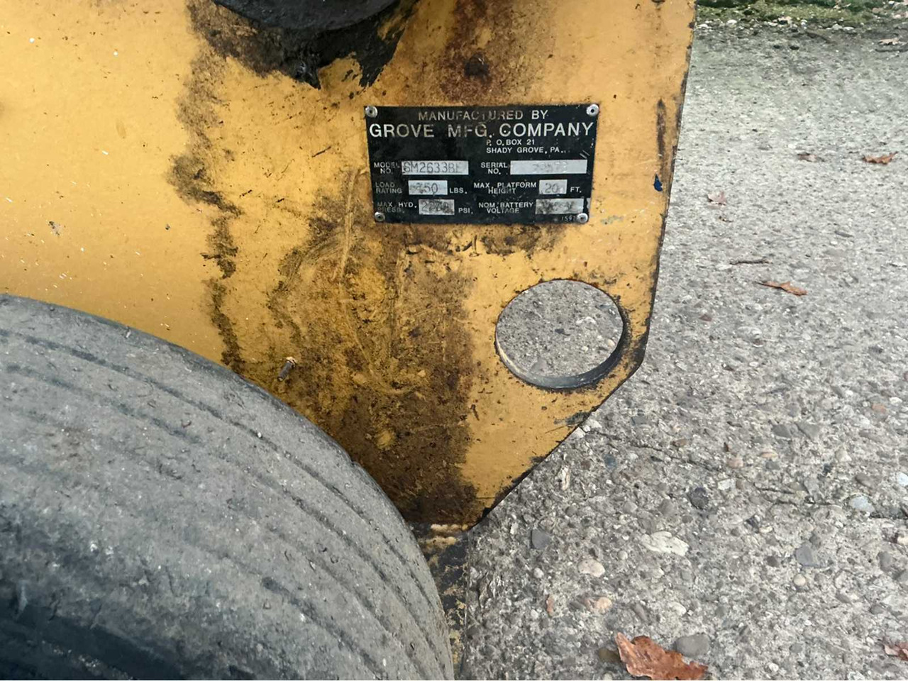 GROVE MFG SCISSOR LIFT SM2633BE AERIAL PLATFORM - منصات هيدروليكية متنقلة: صور 5 GROVE MFG SCISSOR LIFT SM2633BE AERIAL PLATFORM - منصات هيدروليكية متنقلة: صور 5
