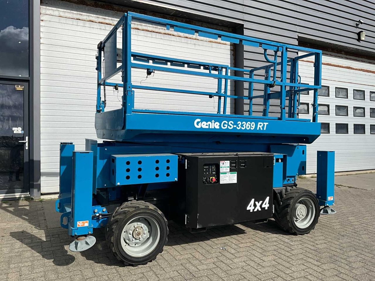 Genie GS-3369 RT - منصات هيدروليكية متنقلة: صور 1 Genie GS-3369 RT - منصات هيدروليكية متنقلة: صور 1