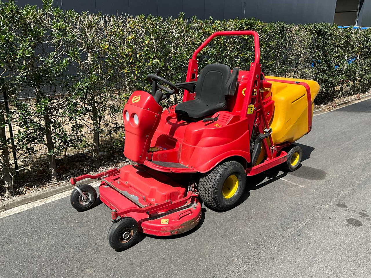 Gianni Ferrari TG200 - جزازة المروج: صور 1 Gianni Ferrari TG200 - جزازة المروج: صور 1