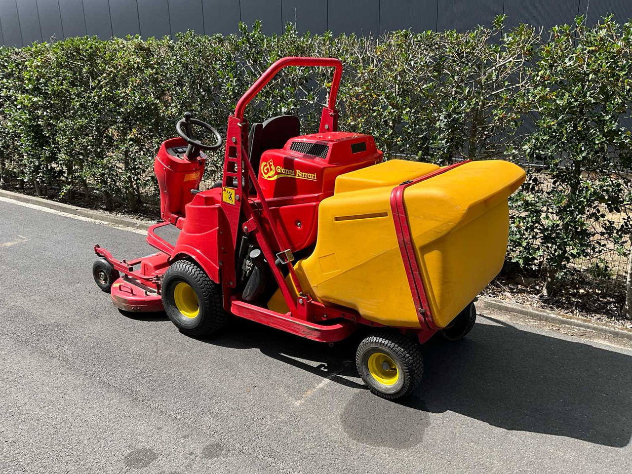 Gianni Ferrari TG200 - جزازة المروج: صور 5 Gianni Ferrari TG200 - جزازة المروج: صور 5