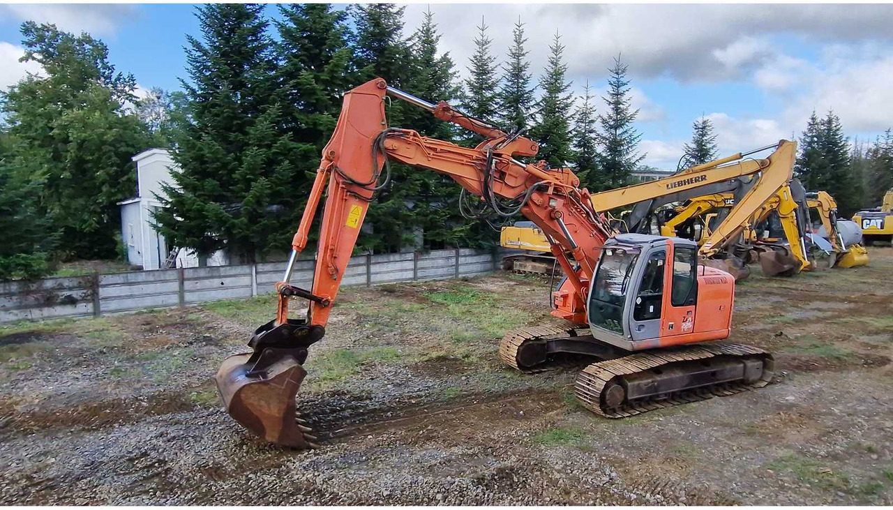 HITACHI ZX225USLC - حفارات زحافة: صور 1 HITACHI ZX225USLC - حفارات زحافة: صور 1