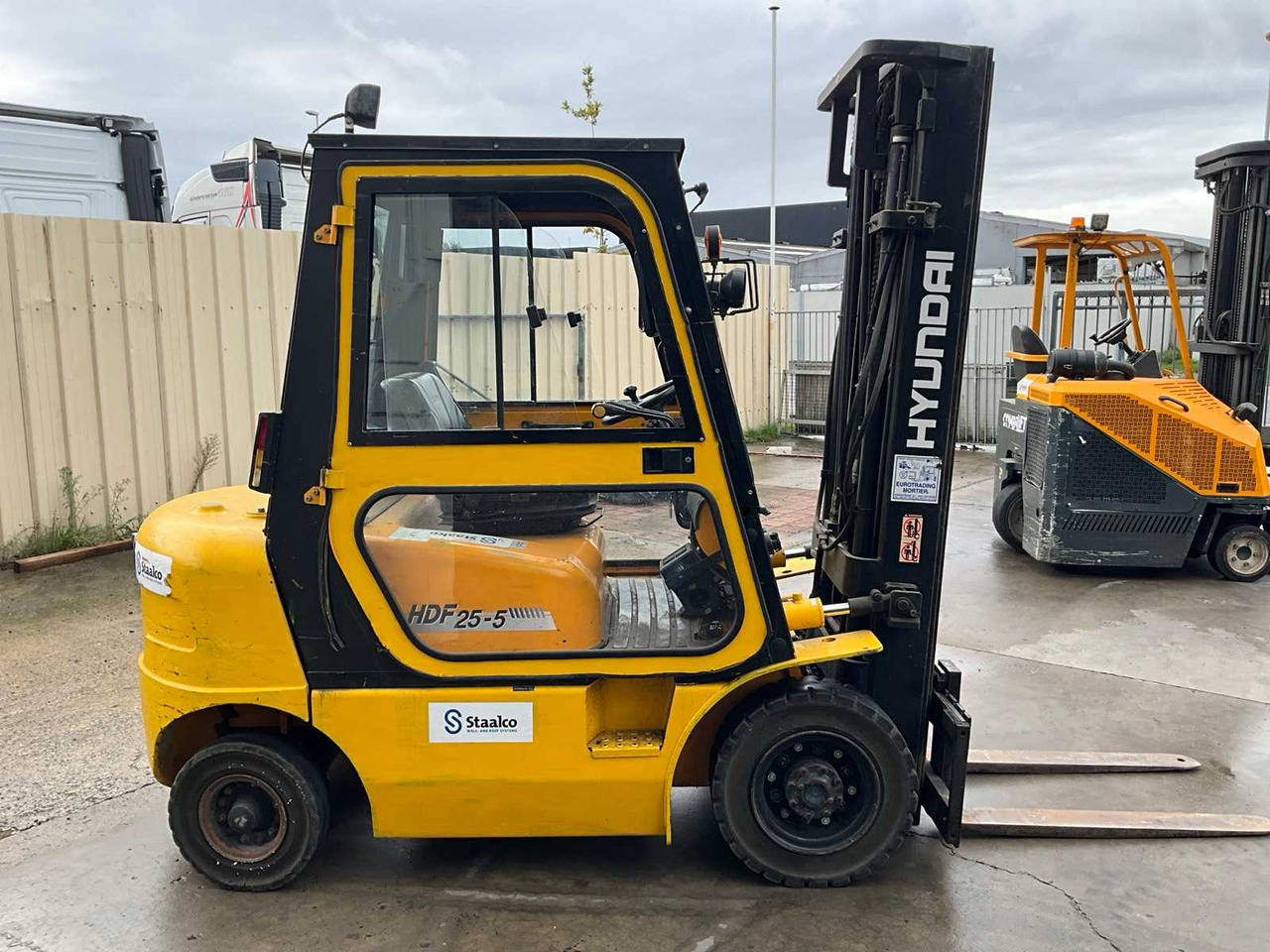 HYUNDAI HDF25-5 FORKLIFT - رافعة شوكية: صور 5 HYUNDAI HDF25-5 FORKLIFT - رافعة شوكية: صور 5
