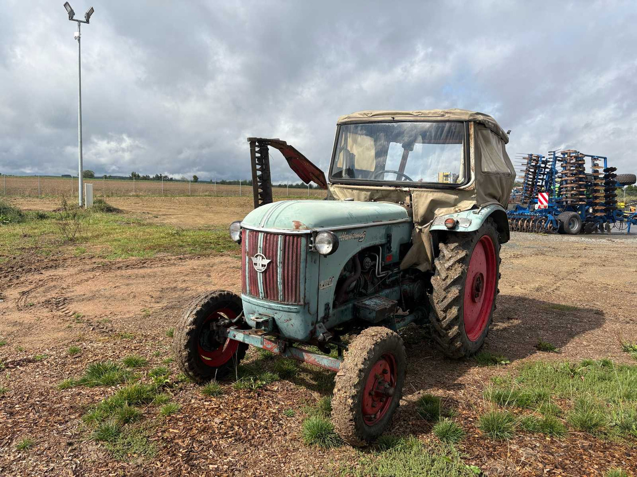 Hanomag R324S - جرار: صور 2 Hanomag R324S - جرار: صور 2