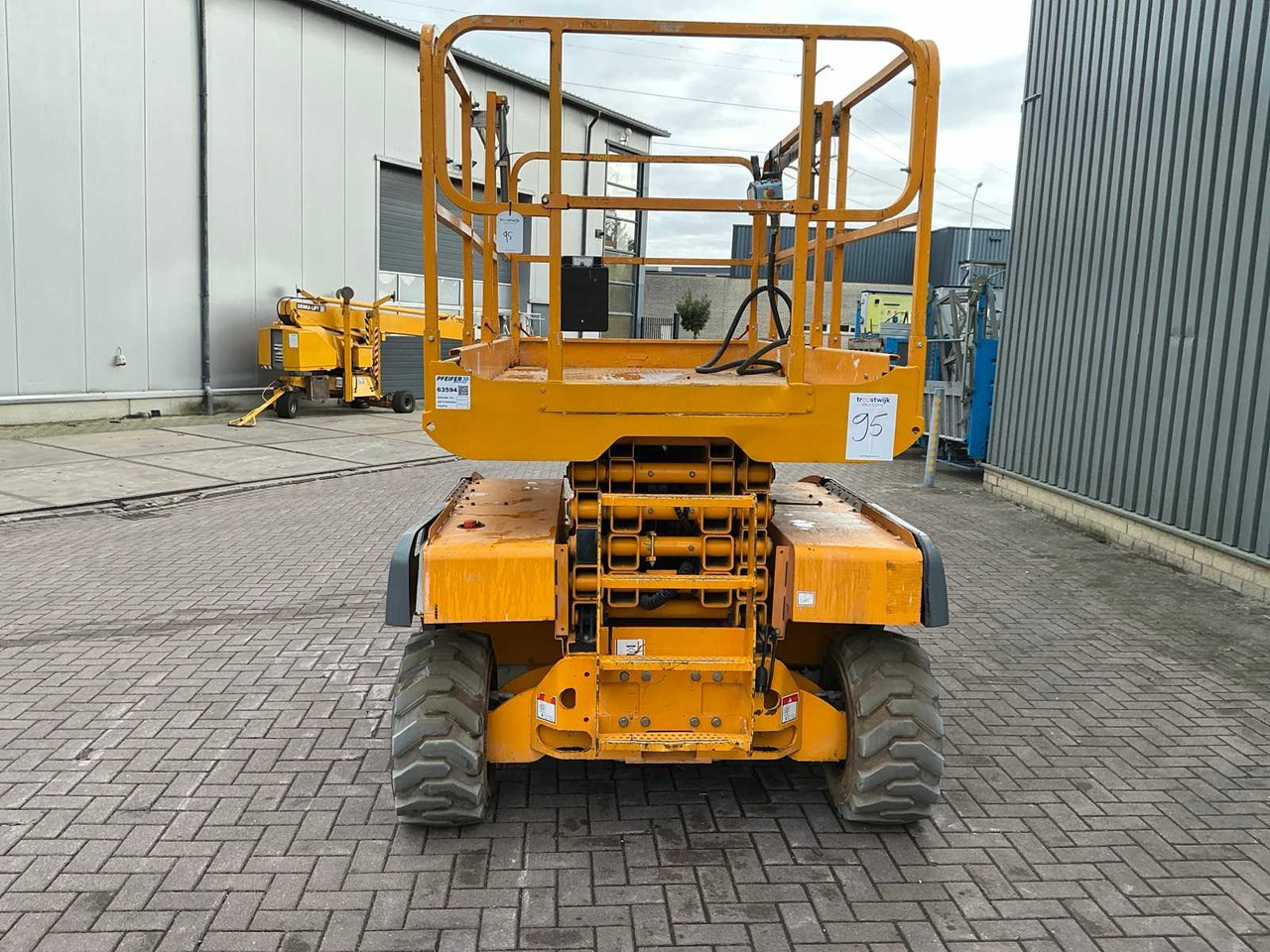 Haulotte Compact 12RTE - منصات هيدروليكية متنقلة: صور 4 Haulotte Compact 12RTE - منصات هيدروليكية متنقلة: صور 4