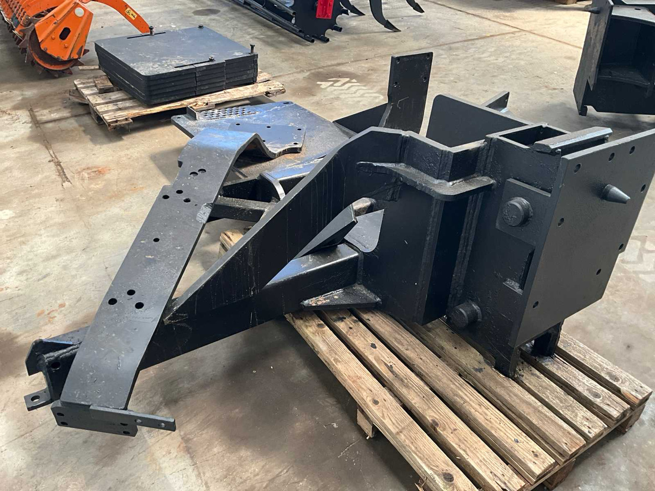 Herder Substructure Frame for John Deere 7010 series - الآلات والماكينات الزراعية: صور 4 Herder Substructure Frame for John Deere 7010 series - الآلات والماكينات الزراعية: صور 4